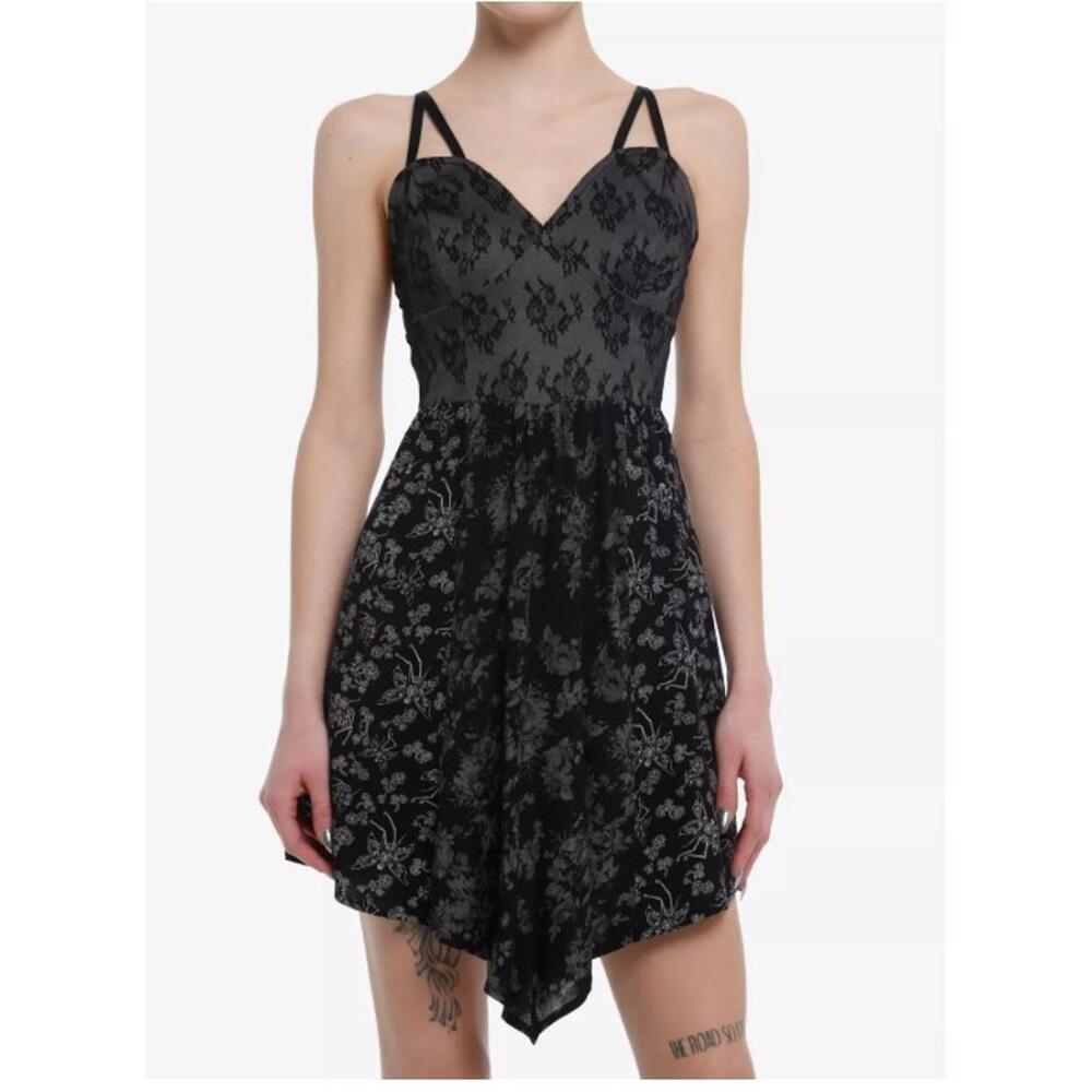 NWT Cosmic Aura Black Lace Women's Dress Size M - Elegant & Feminine